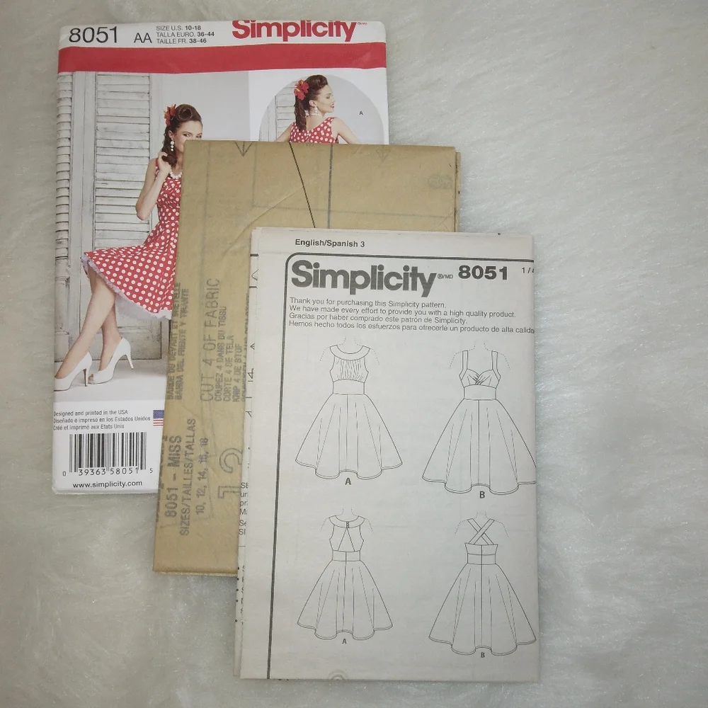 Simplicity 8051 Misses Retro Dress in 2 styles, size 10-18